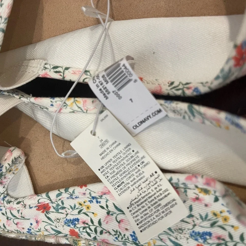 Old Navy charming floral